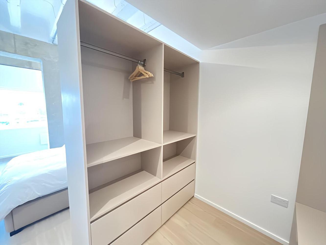 1Br Luxury Flat At Train Station - Long Stays Welcome - Just Ask มิลตันคีนส์ ภายนอก รูปภาพ